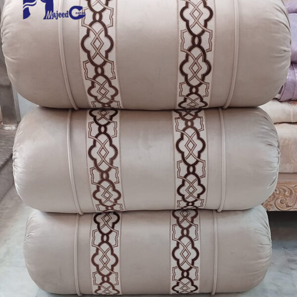 Round Pillows and Blanket Set | versace prints (Gol Takya / Gadela)